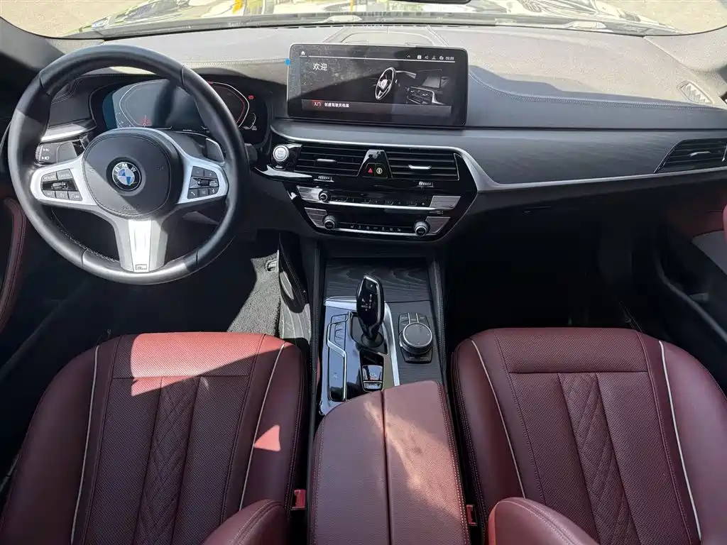 BMW 5 Series 2022 — фото 18