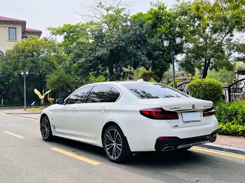BMW 5 Series 2021