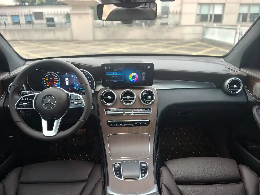 Mercedes-Benz GLC 2021