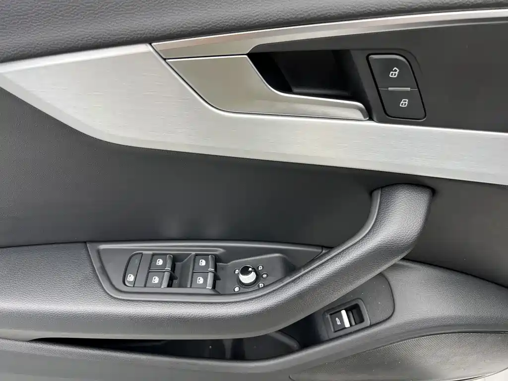 Audi A4L 2017