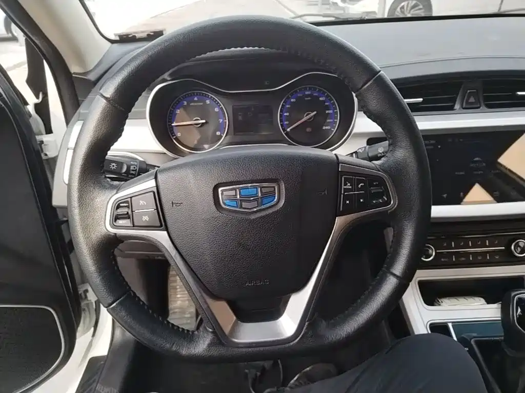 Geely Vision 2017 — фото 11