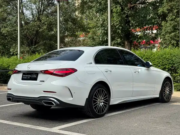 Mercedes-Benz C-Class 2024