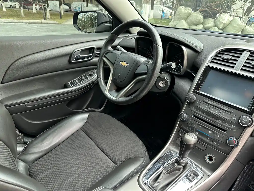 Chevrolet Malibu 2014 — фото 18