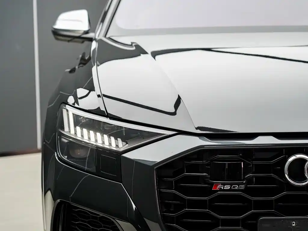 Audi RS Q8 2024 — фото 4