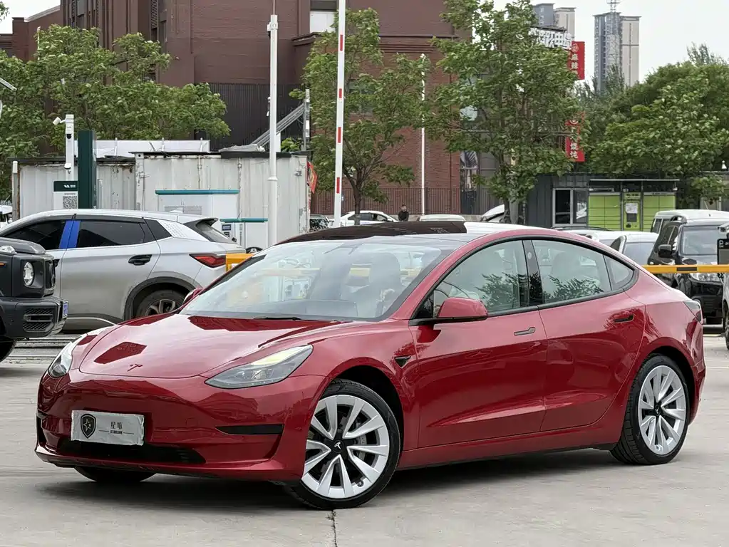 Tesla Model 3 2021 — фото 1