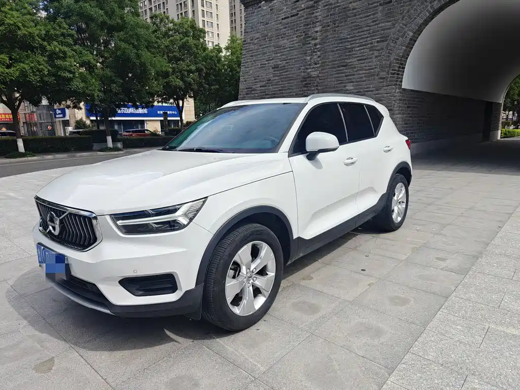 Volvo XC40 2021