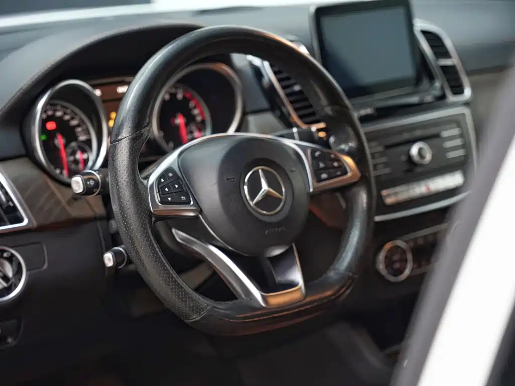 Mercedes-Benz GLE Coupe AMG 2017 — фото 7