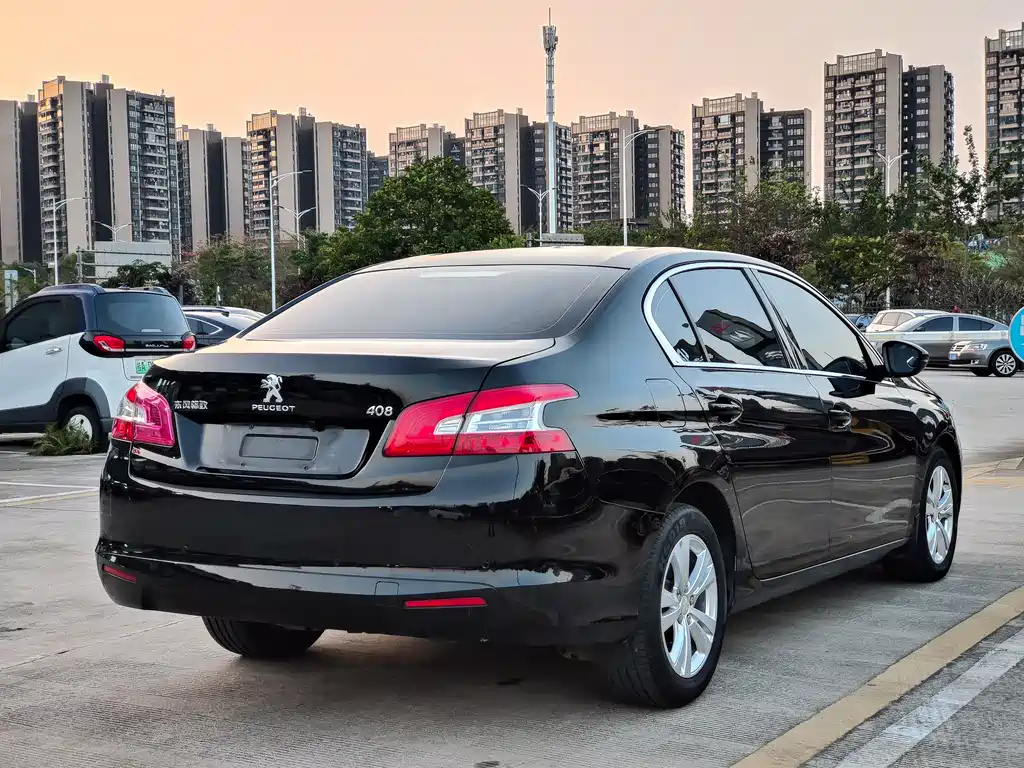 Peugeot 408 2015 — фото 7