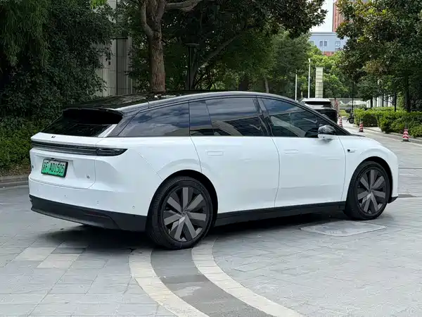 Li Auto i6 2025