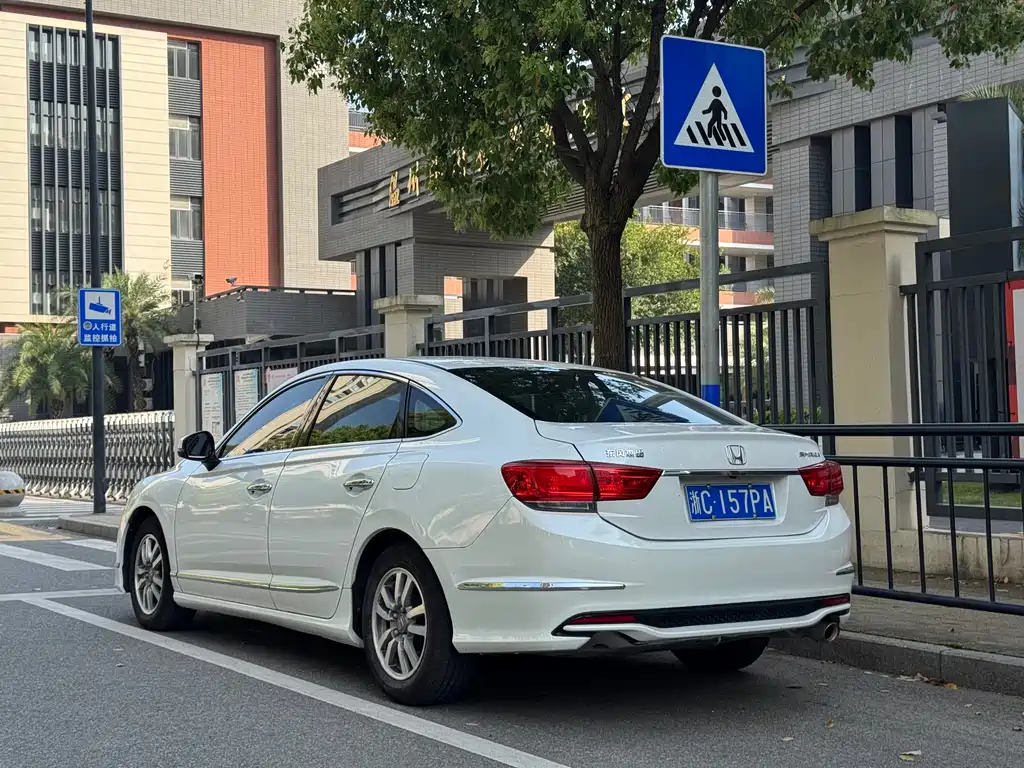Honda Spirior 2016 — фото 7