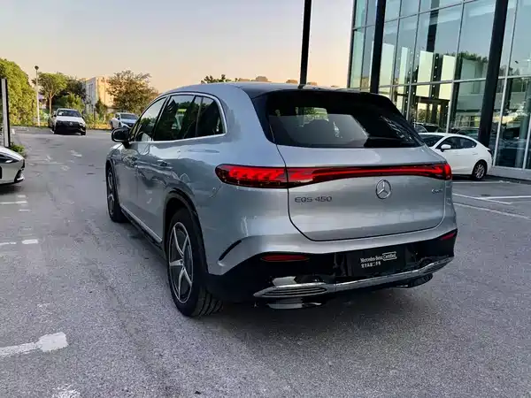 Mercedes-Benz EQS SUV 2025