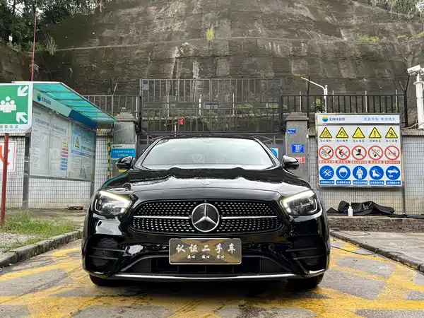 Mercedes-Benz E-Class 2022