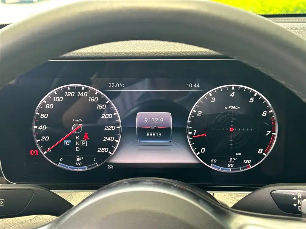 Mercedes-Benz E-Class 2019 — фото 16