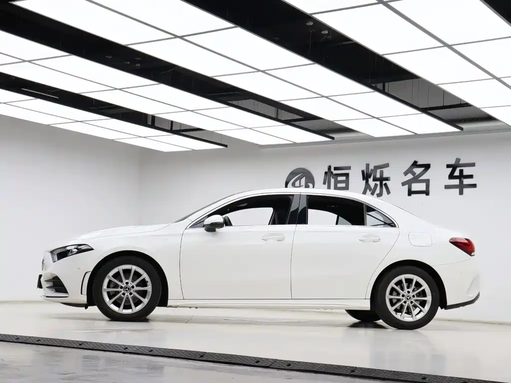 Mercedes-Benz A-Class 2021 — фото 29