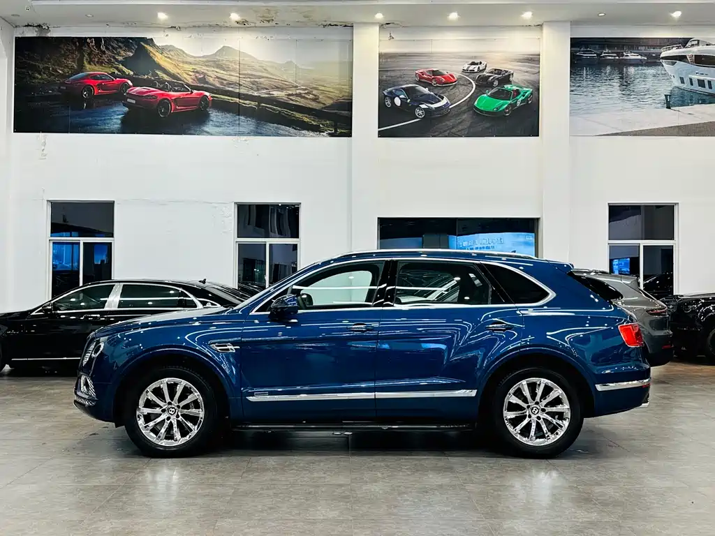 Bentley Bentayga 2019 — фото 3