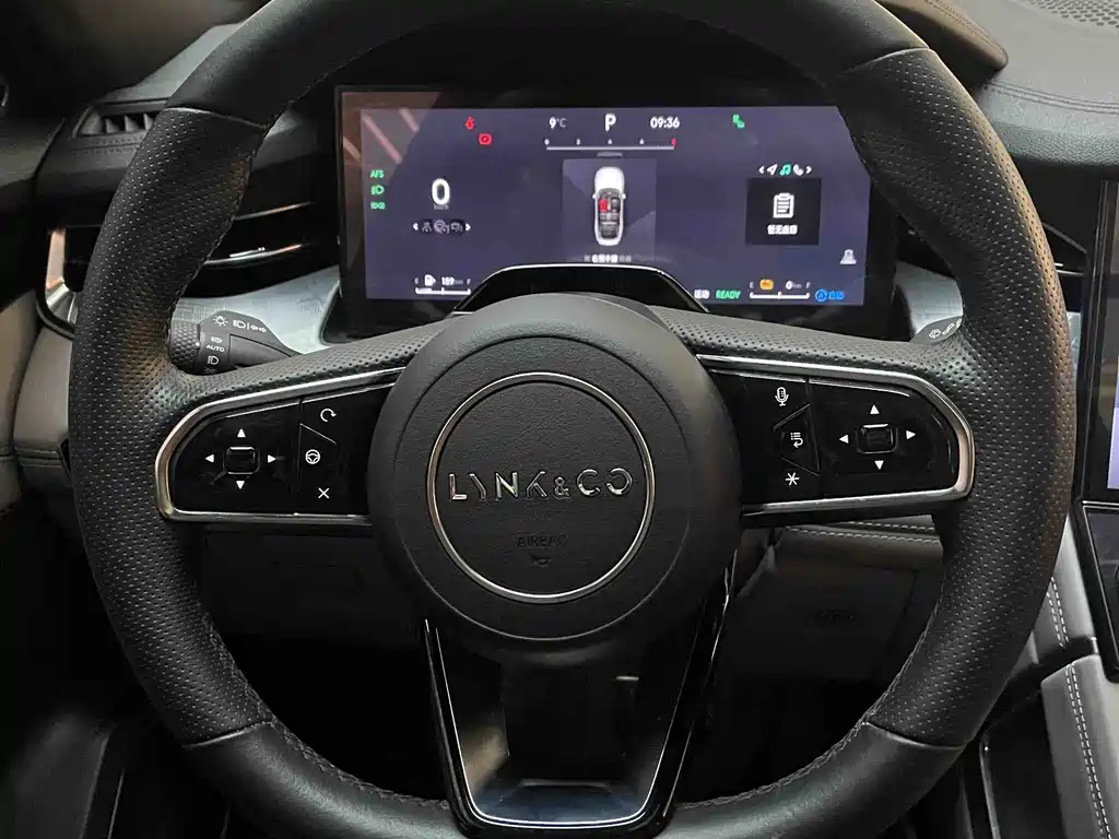 Lynk & Co 09 EM-P 2023 — фото 8