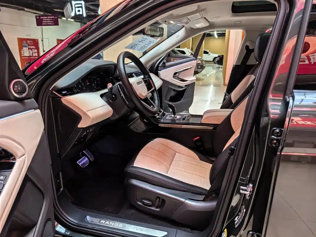 Land Rover Evoque 2021 — фото 5