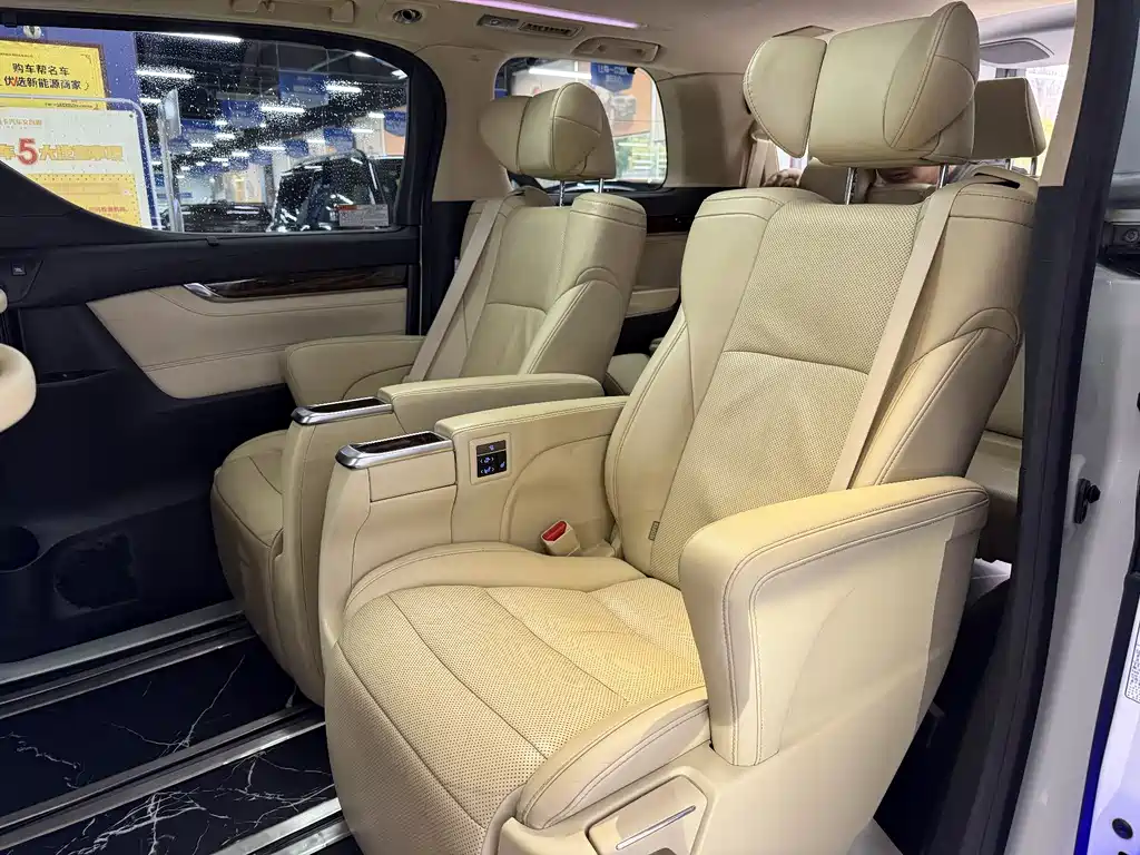 Toyota Alphard 2019 — фото 14