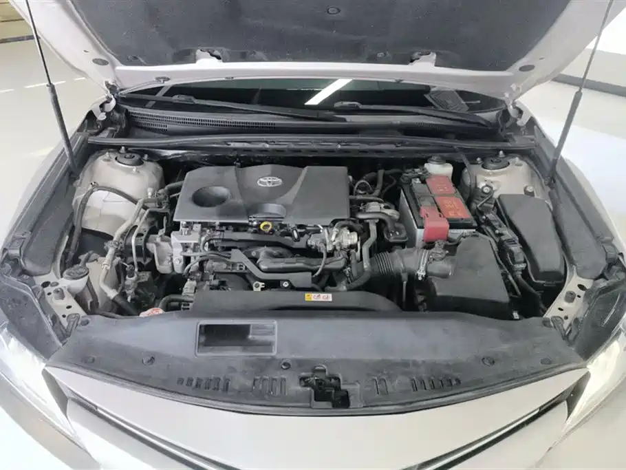 Toyota Camry 2020 — фото 10
