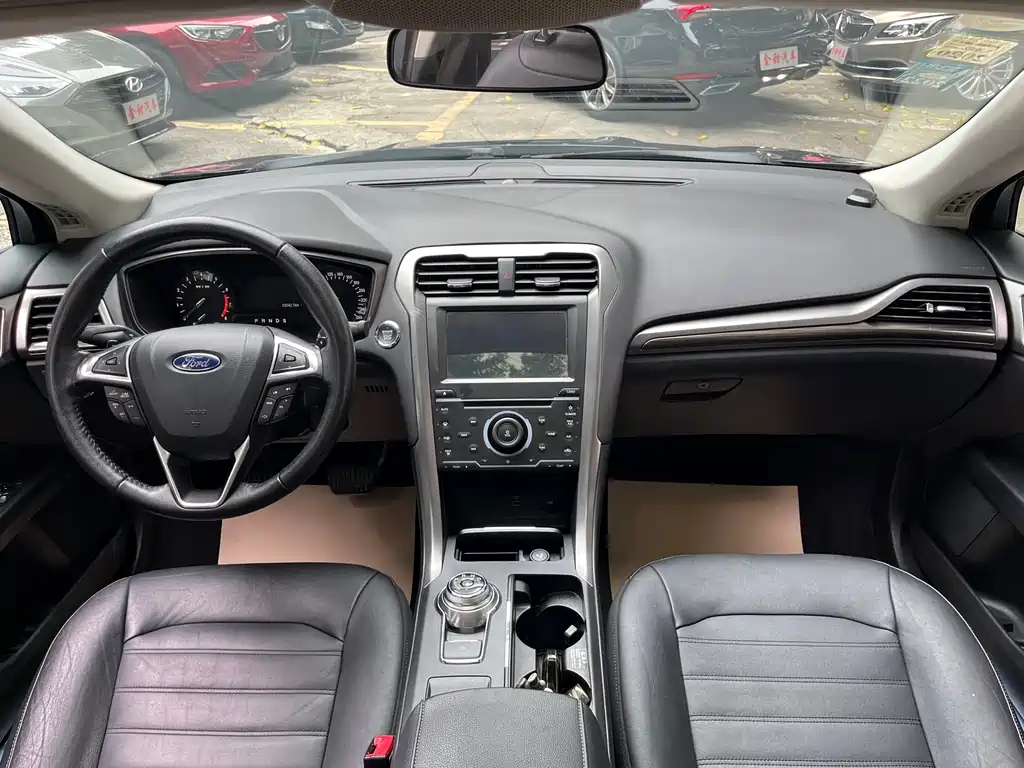 Ford Mondeo 2018 — фото 11