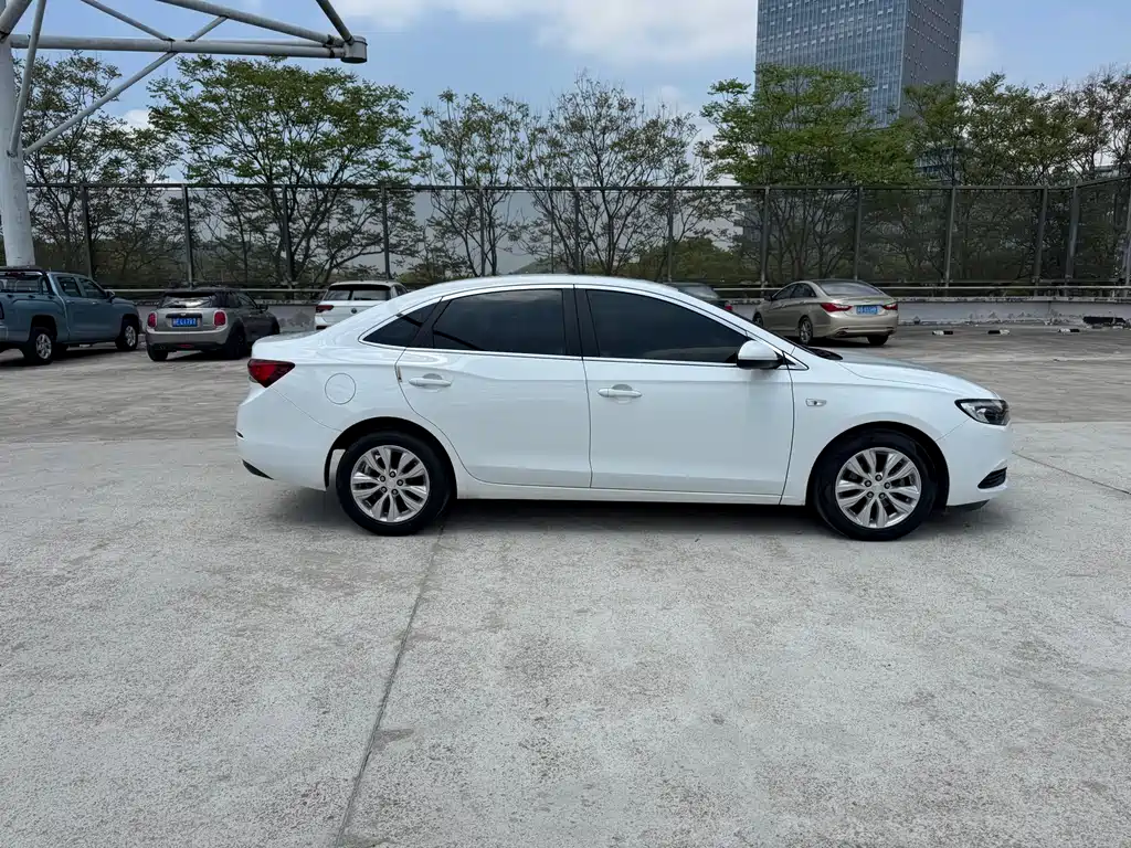 Buick Excelle 2021
