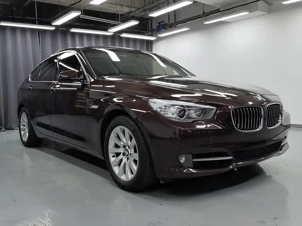BMW 5 Series GT 2011 — фото 3