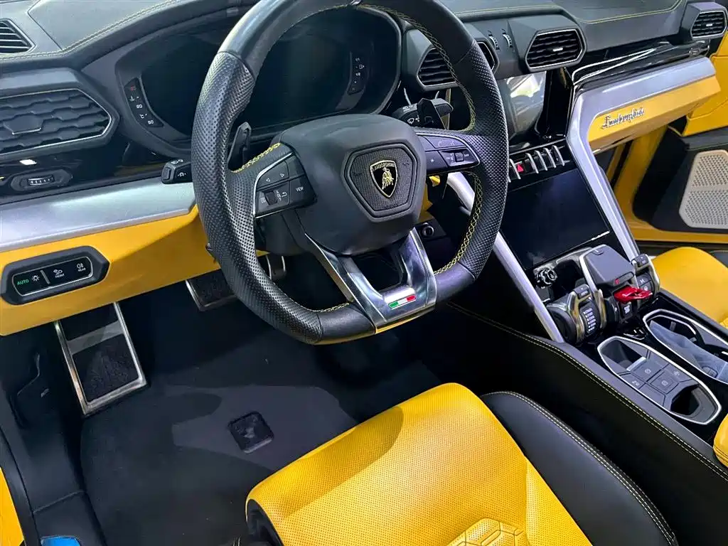 Lamborghini Urus 2019 — фото 7