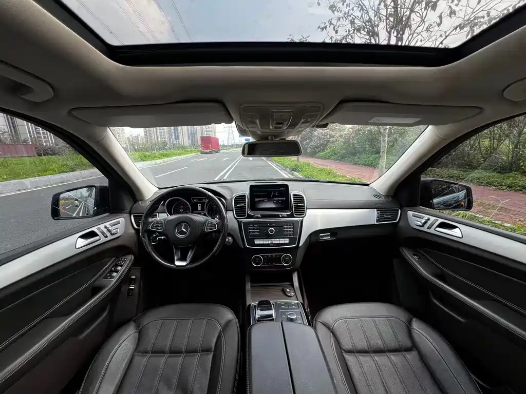 Mercedes-Benz GLS 2018 — фото 13