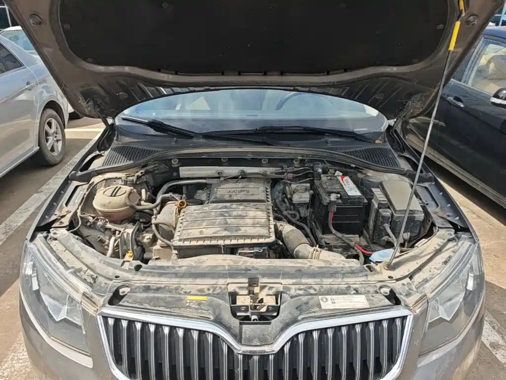 Skoda Octavia 2015 — фото 20