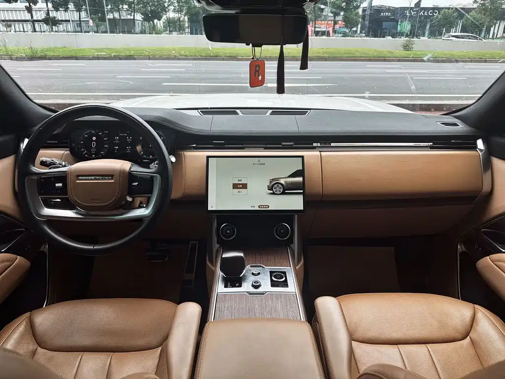 Land Rover Range Rover 2024 — фото 16