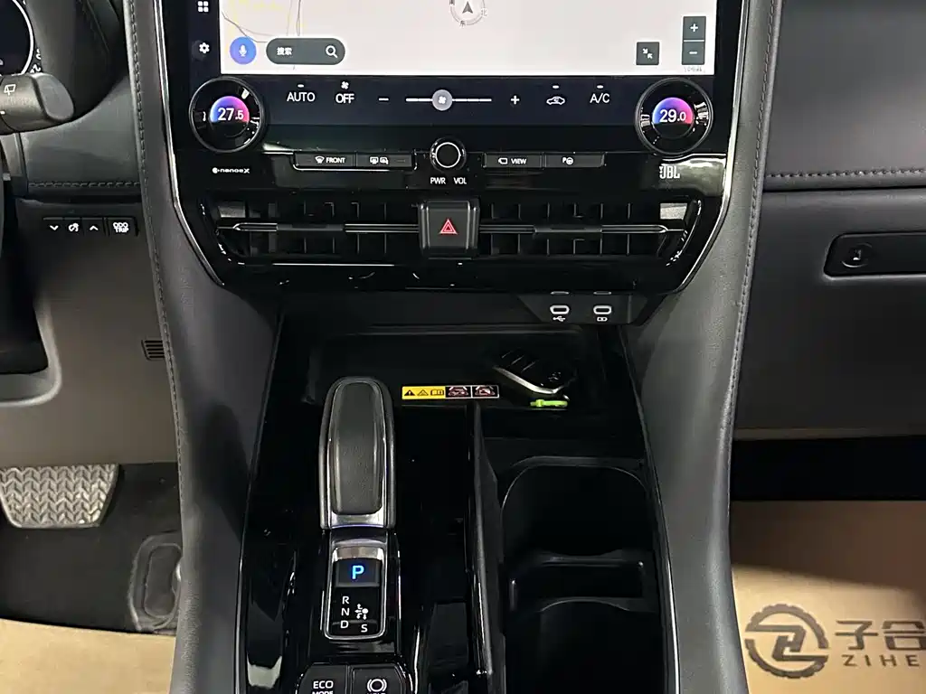 Toyota Vellfire 2024 — фото 44