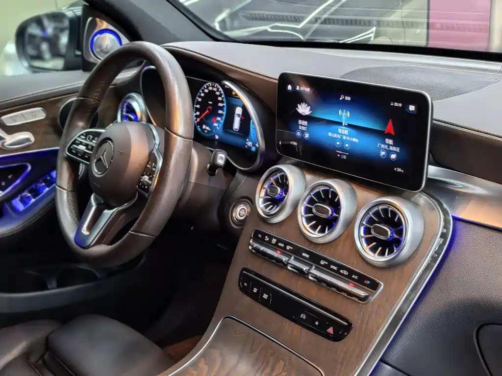 Mercedes-Benz GLC 2020 — фото 26