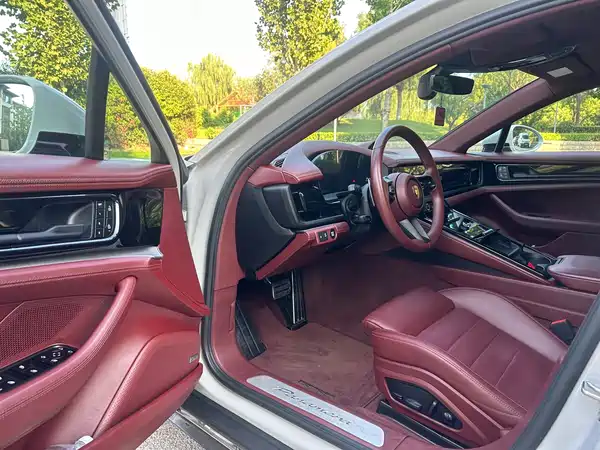 Porsche Panamera 2024
