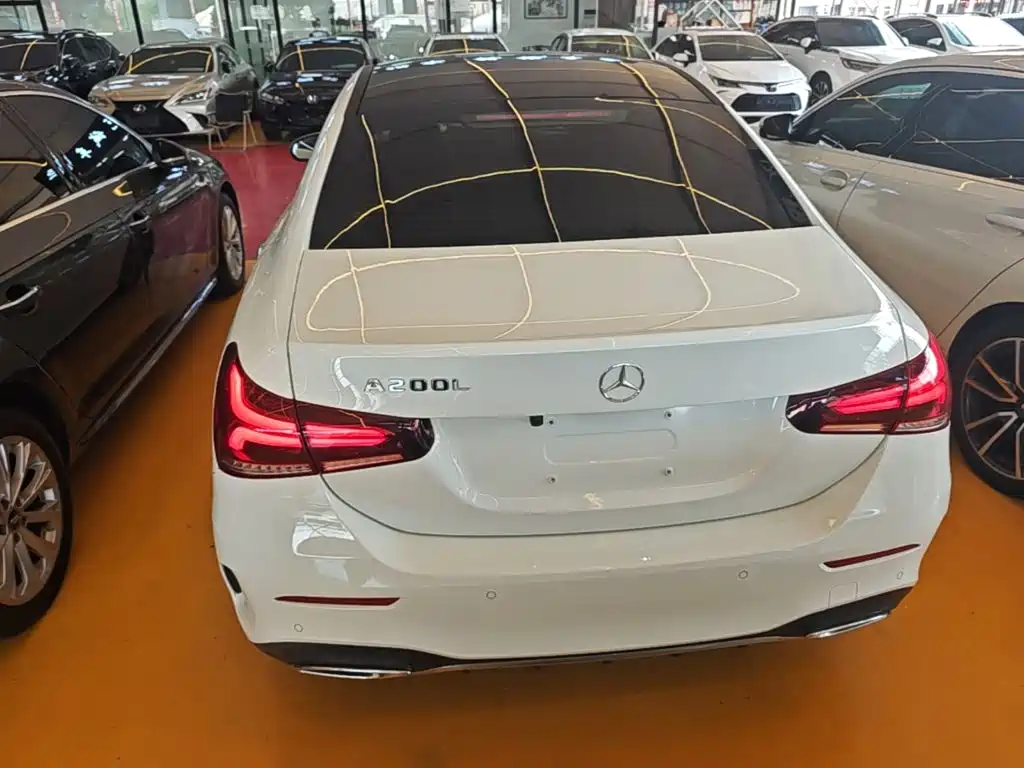 Mercedes-Benz A-Class 2022 — фото 6