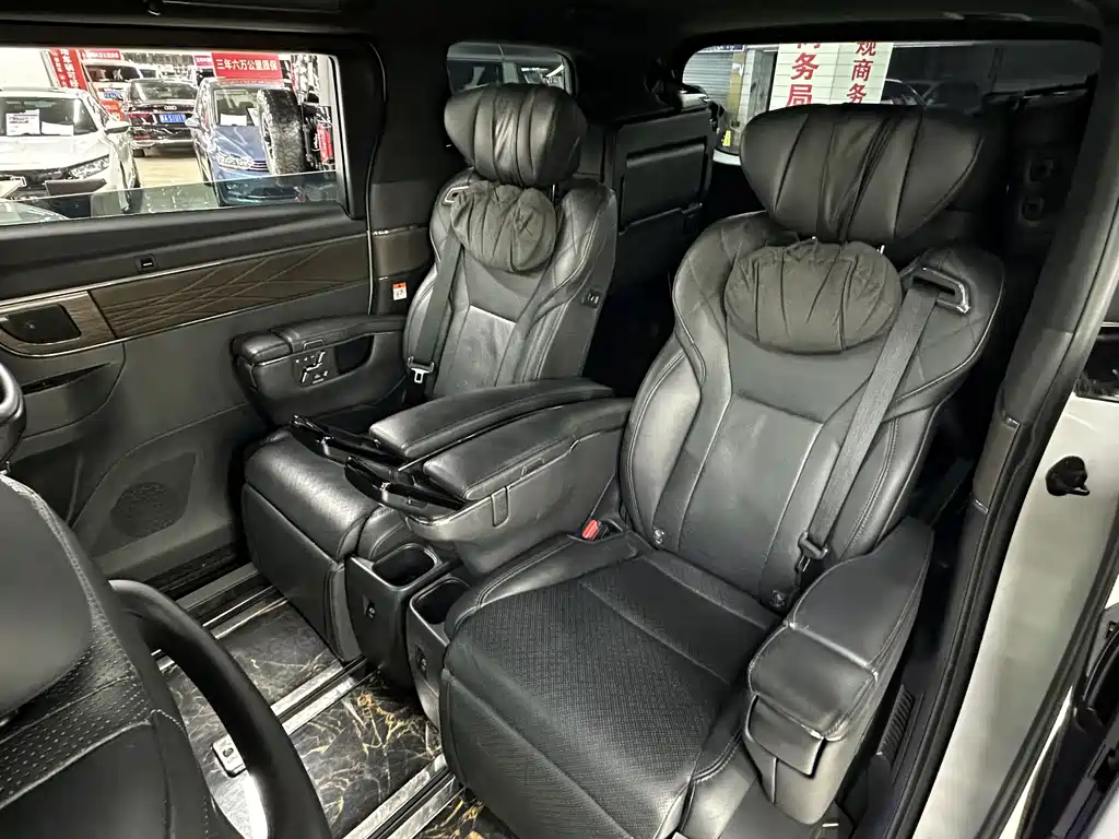 Toyota Vellfire 2024 — фото 33