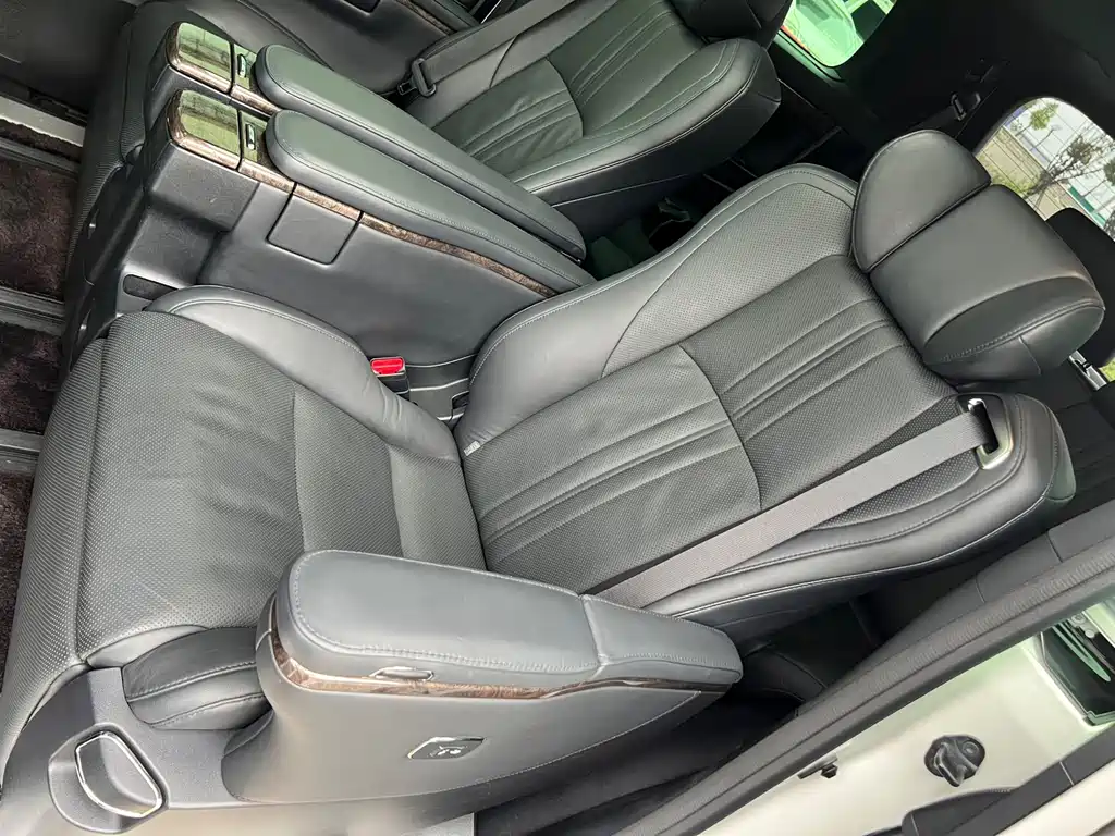 Toyota Alphard 2021 — фото 12