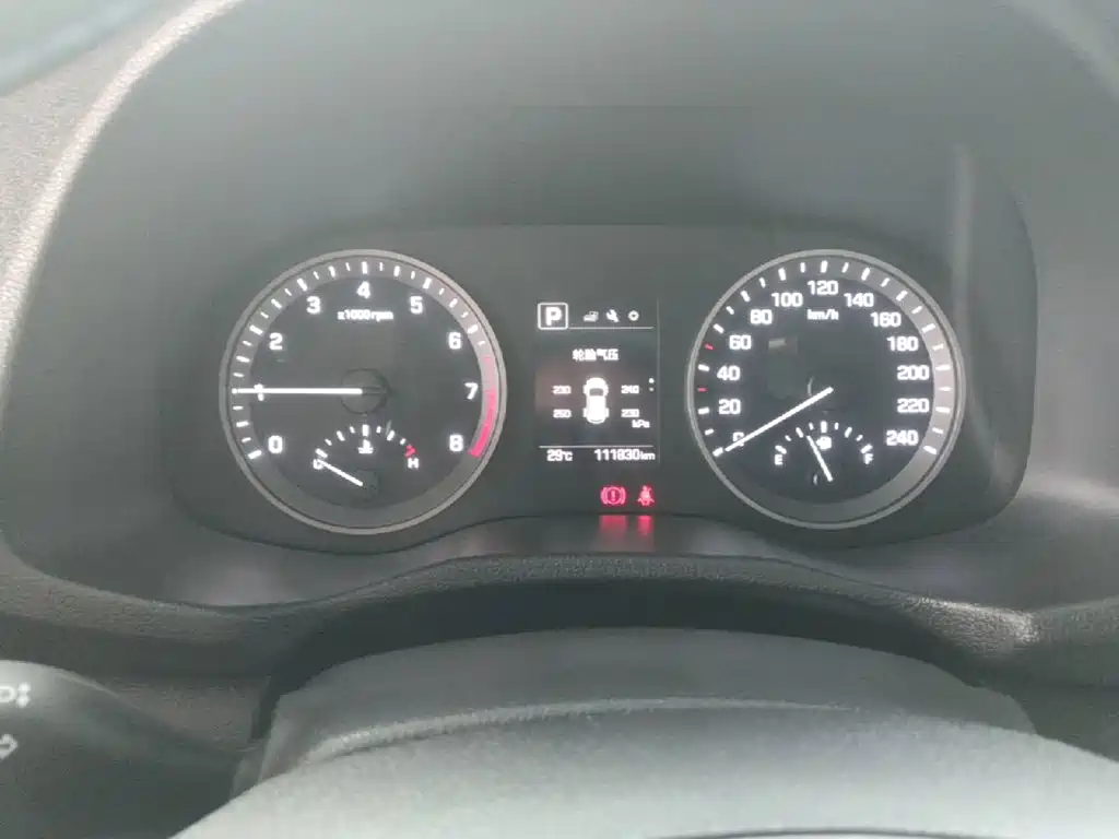 Hyundai Tucson 2016 — фото 12