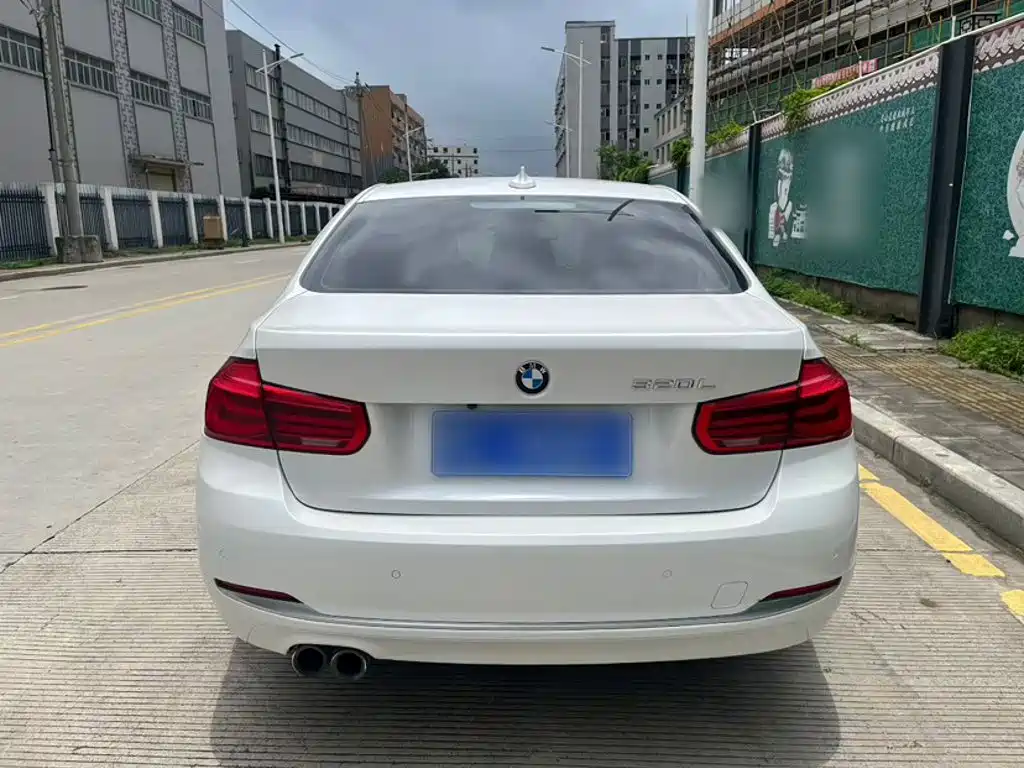 BMW 3 Series 2018 — фото 7
