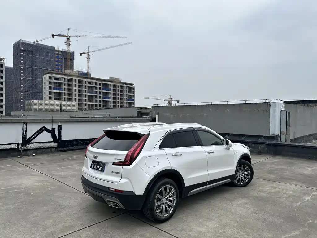 Cadillac XT4 2020 — фото 11
