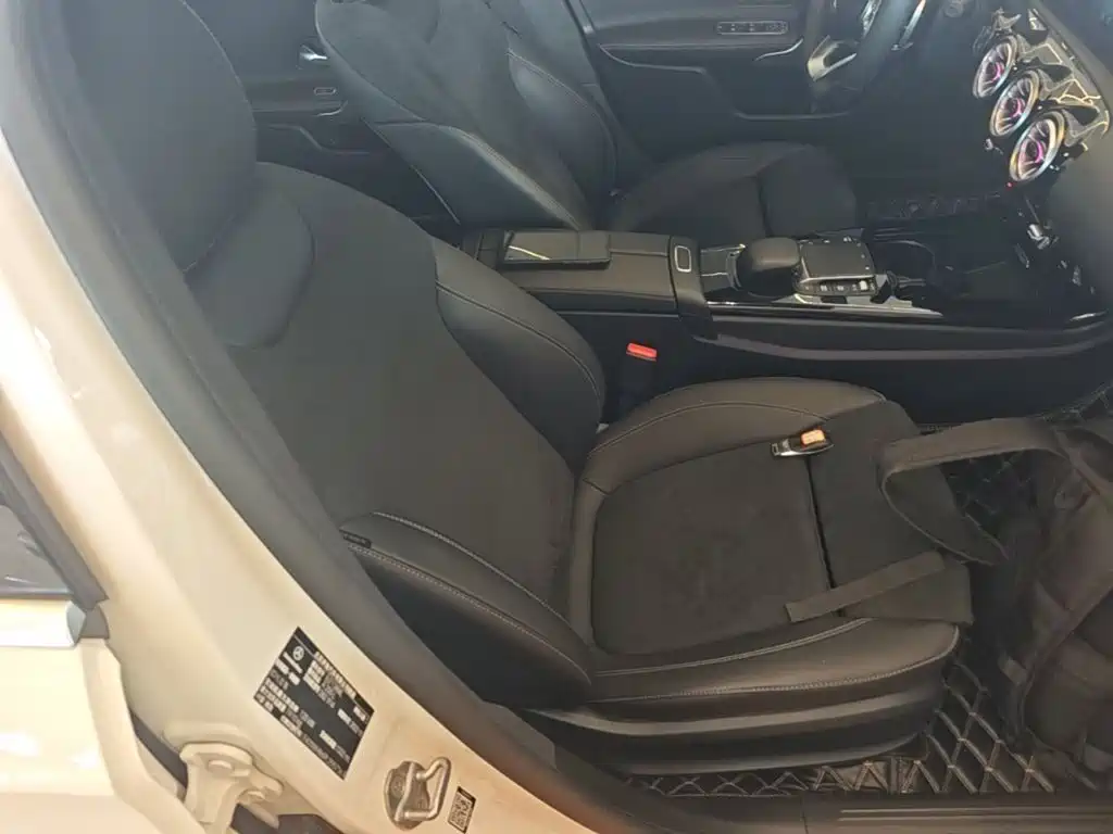 Mercedes-Benz A-Class 2022 — фото 25