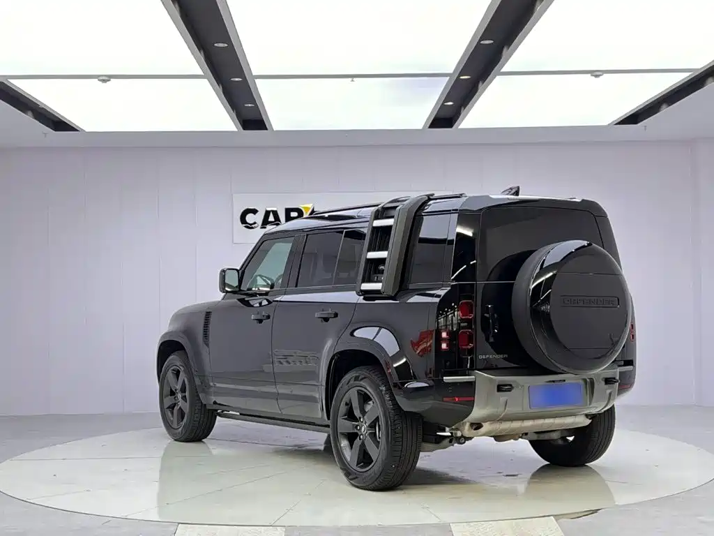 Land Rover Defender 2024 — фото 3