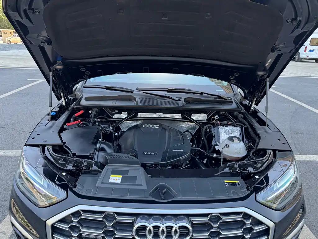 Audi Q5L 2022 — фото 16