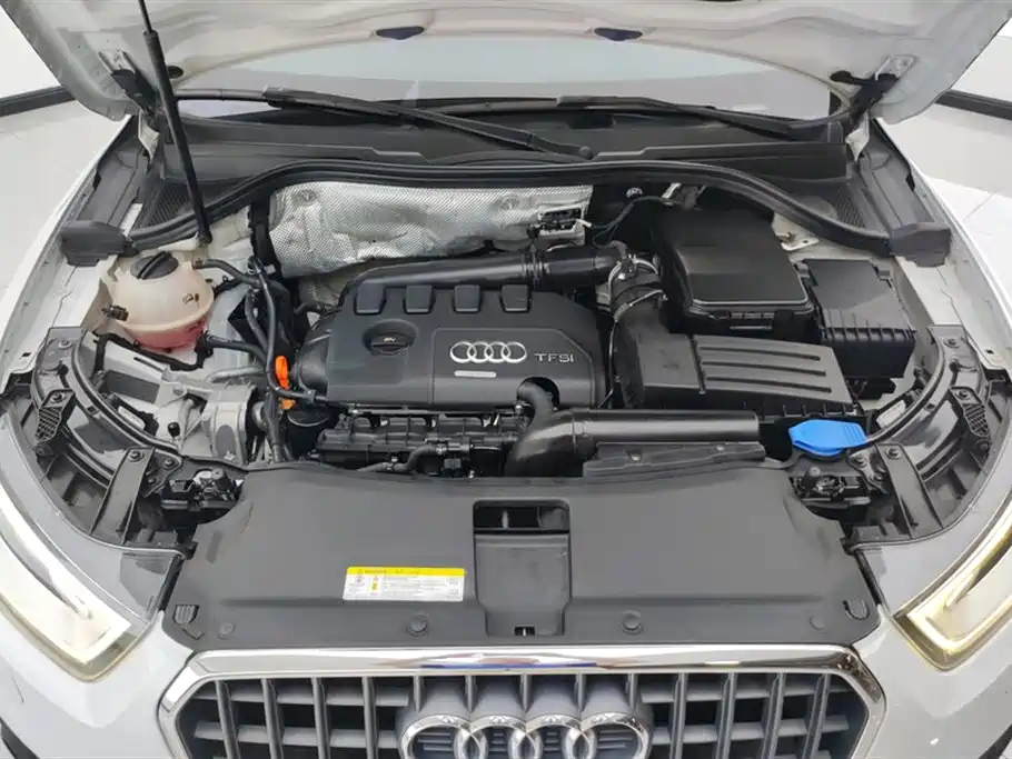 Audi Q3 2014 — фото 10