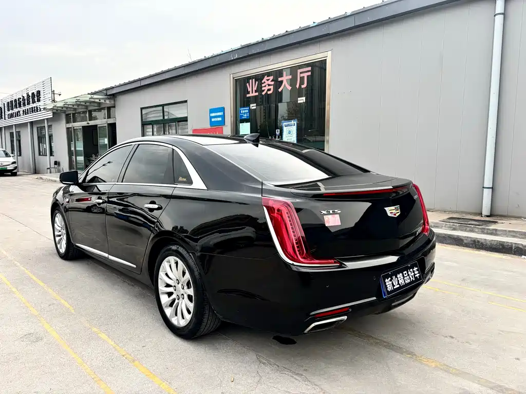 Cadillac XTS 2018 — фото 5