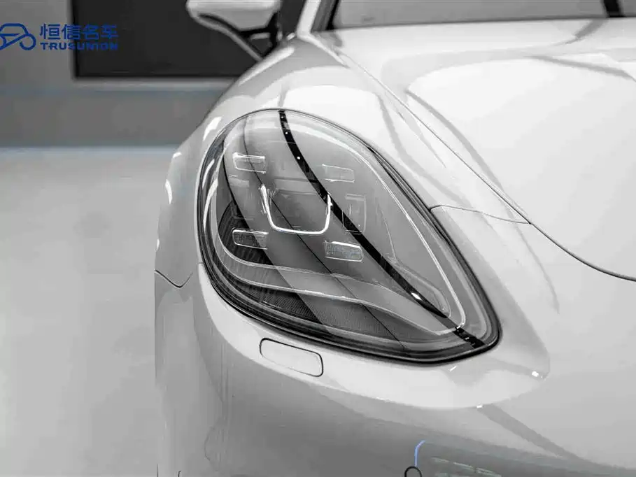 Porsche Panamera 2019 — фото 9