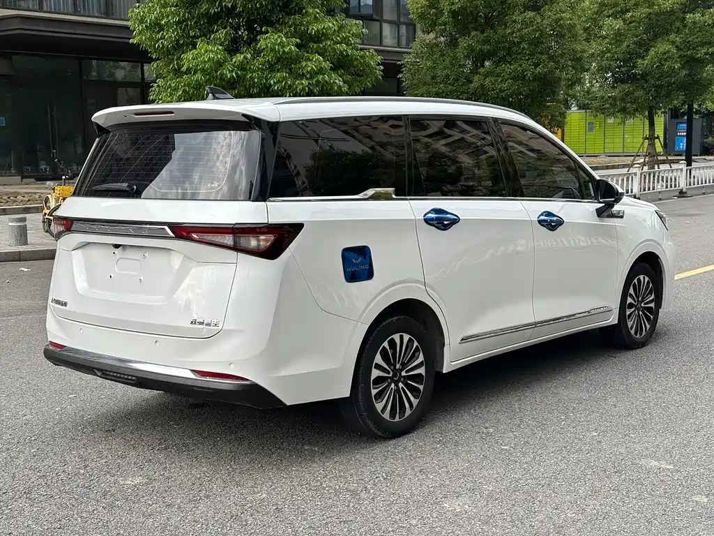 Wuling Jiachen 2022 — фото 9