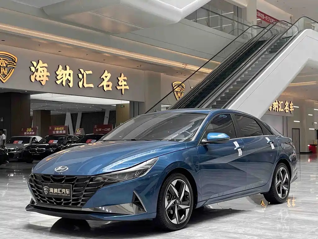 Hyundai Elantra 2021 — фото 1
