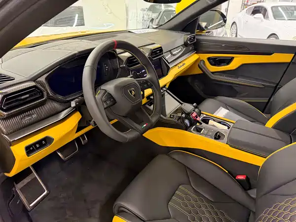 Lamborghini Urus SE 2026