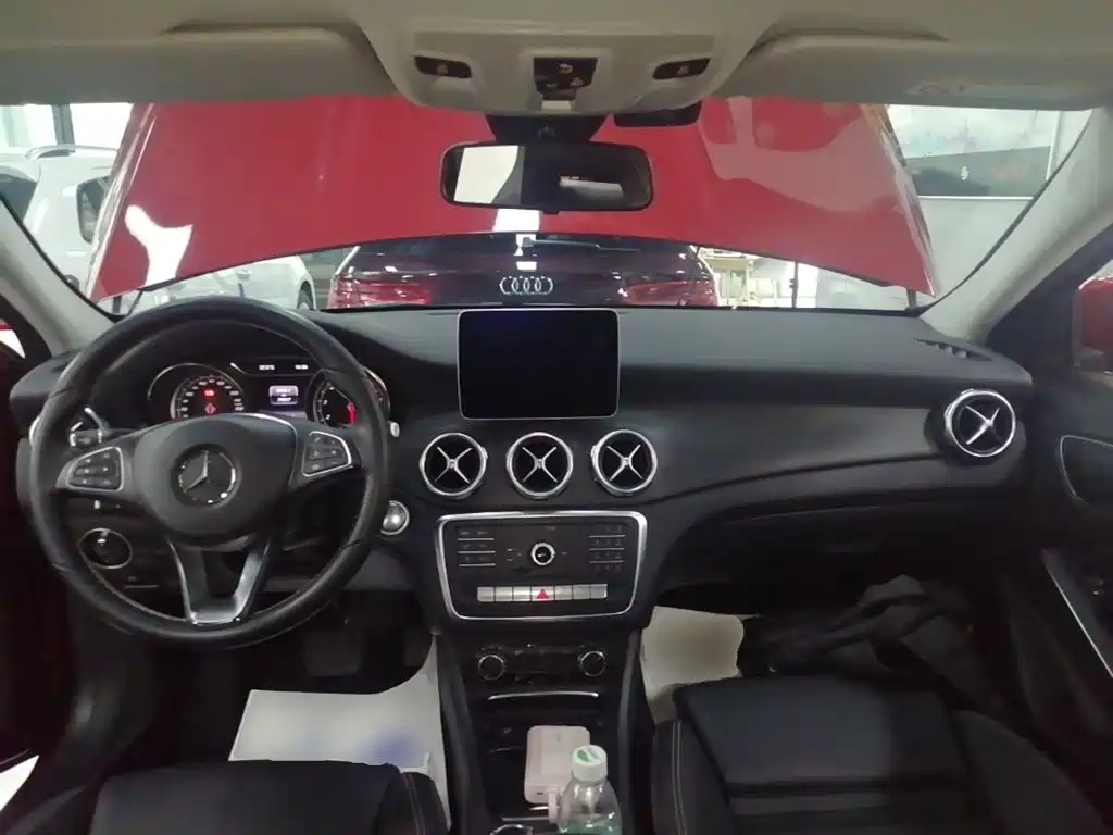 Mercedes-Benz GLA 2018 — фото 10