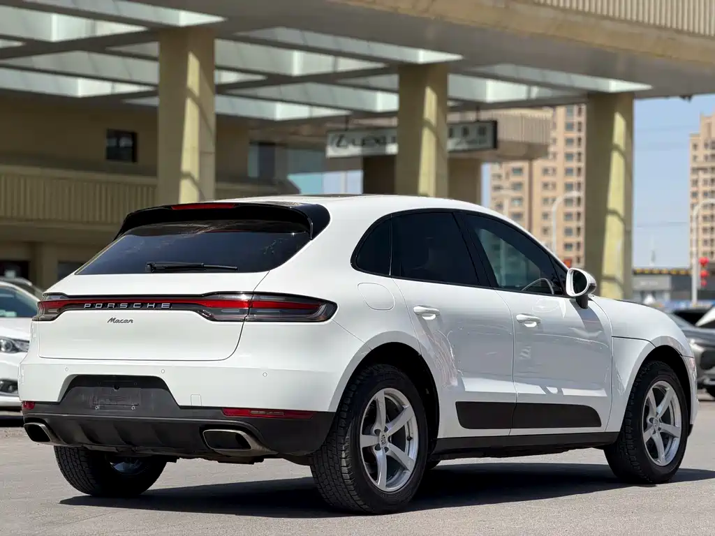 Porsche Macan 2019 — фото 9